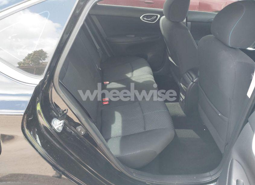 Photo 8 of 2018 Nissan Sentra SR (VIN 3N1AB7AP2JY238834)