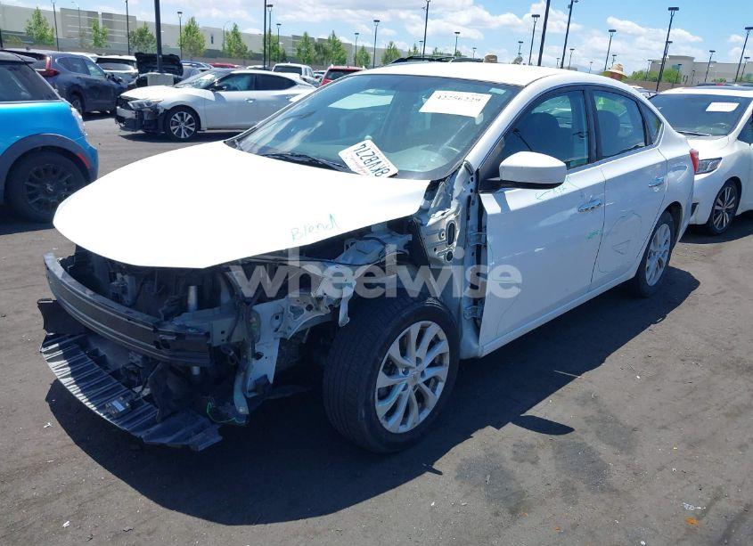 Photo 2 of 2018 Nissan Sentra SV (VIN 3N1AB7AP2JY241913)