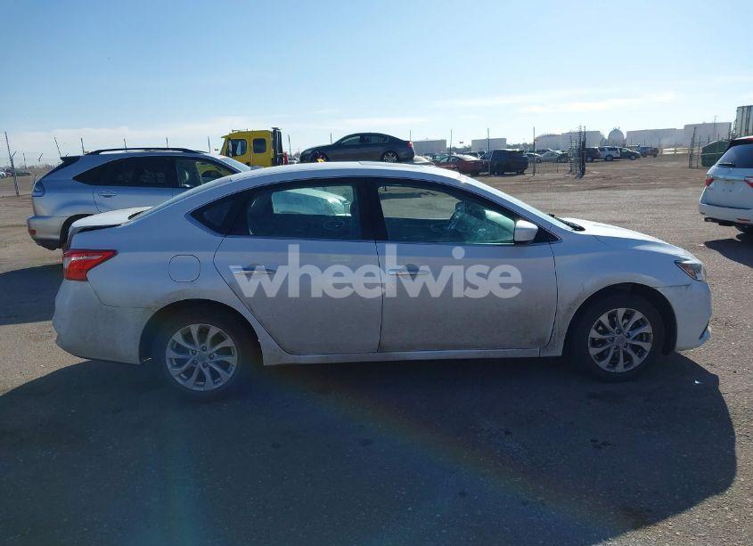 Photo 13 of 2018 Nissan Sentra SV (VIN 3N1AB7AP2JY260218)