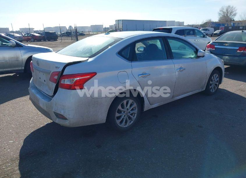 Photo 4 of 2018 Nissan Sentra SV (VIN 3N1AB7AP2JY260218)