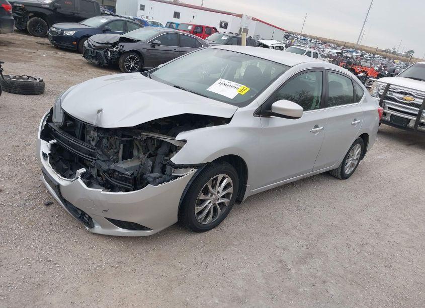 Photo 2 of 2018 Nissan Sentra SV (VIN 3N1AB7AP2JY260865)