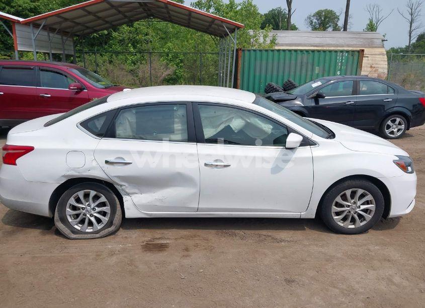 Photo 13 of 2018 Nissan Sentra SV (VIN 3N1AB7AP2JY265418)