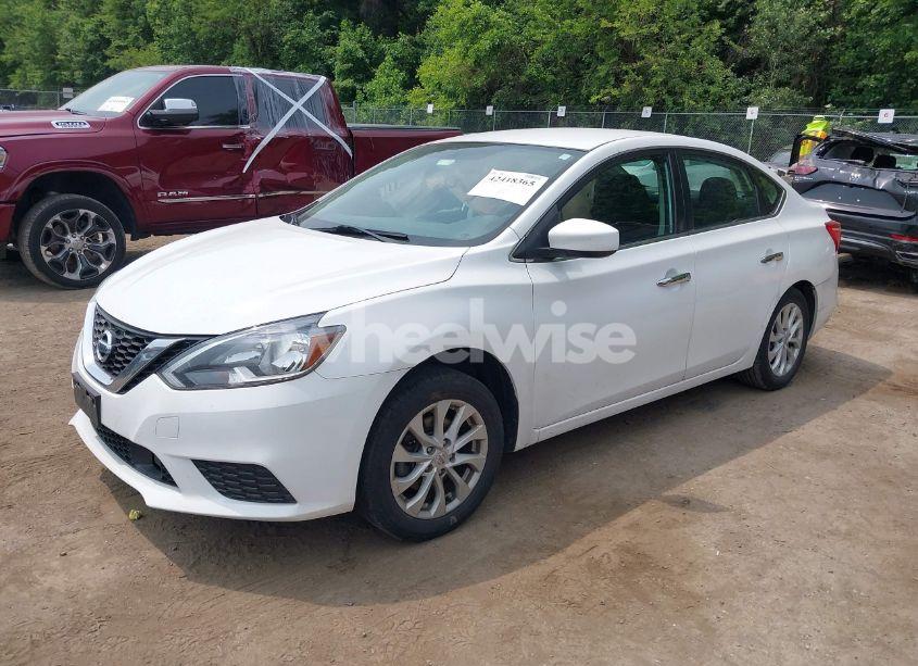 Photo 2 of 2018 Nissan Sentra SV (VIN 3N1AB7AP2JY265418)