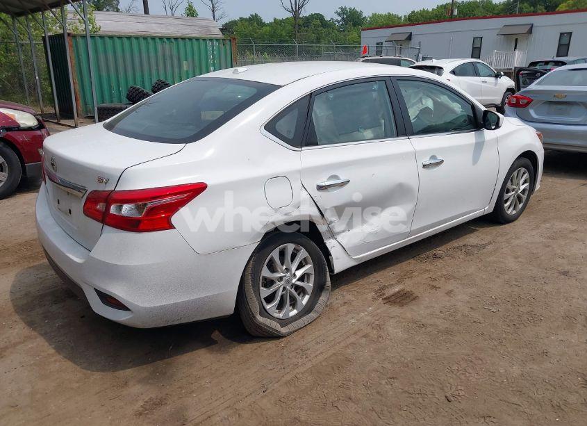 Photo 4 of 2018 Nissan Sentra SV (VIN 3N1AB7AP2JY265418)