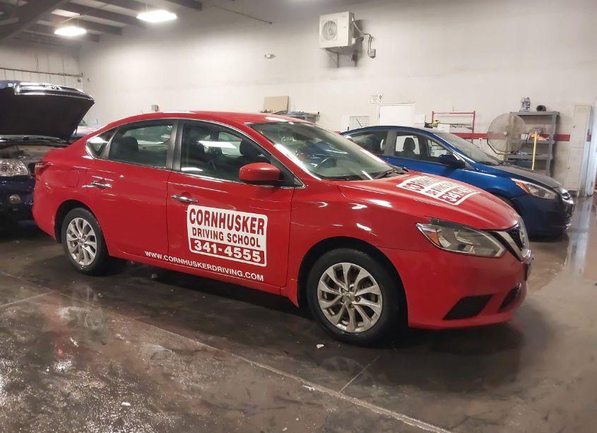 2018 Nissan Sentra SV (VIN 3N1AB7AP2JY265600) main photo