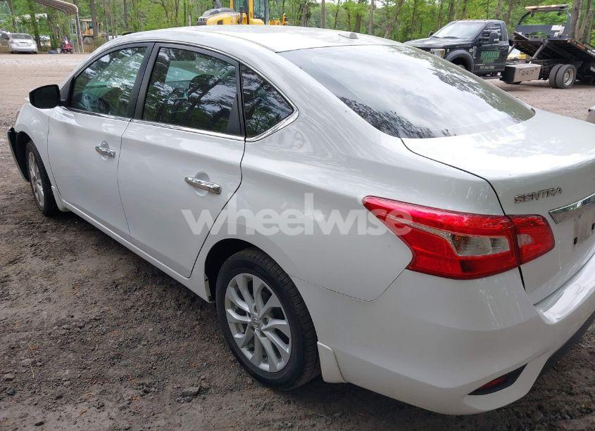 Photo 3 of 2018 Nissan Sentra SV (VIN 3N1AB7AP2JY267072)
