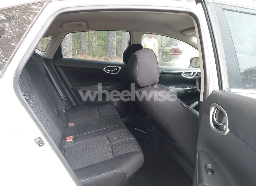 Photo 8 of 2018 Nissan Sentra SV (VIN 3N1AB7AP2JY267072)