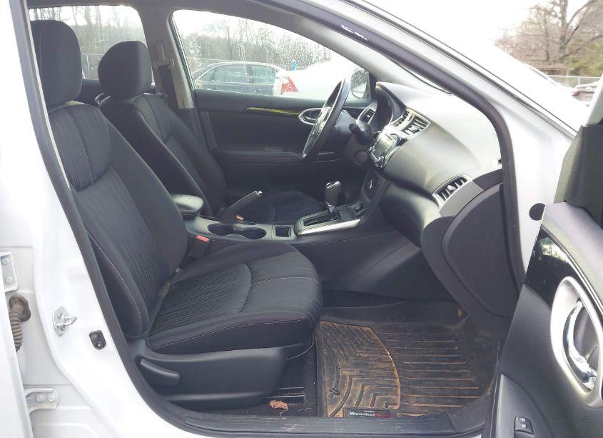 Photo 5 of 2018 Nissan Sentra SV (VIN 3N1AB7AP2JY267394)