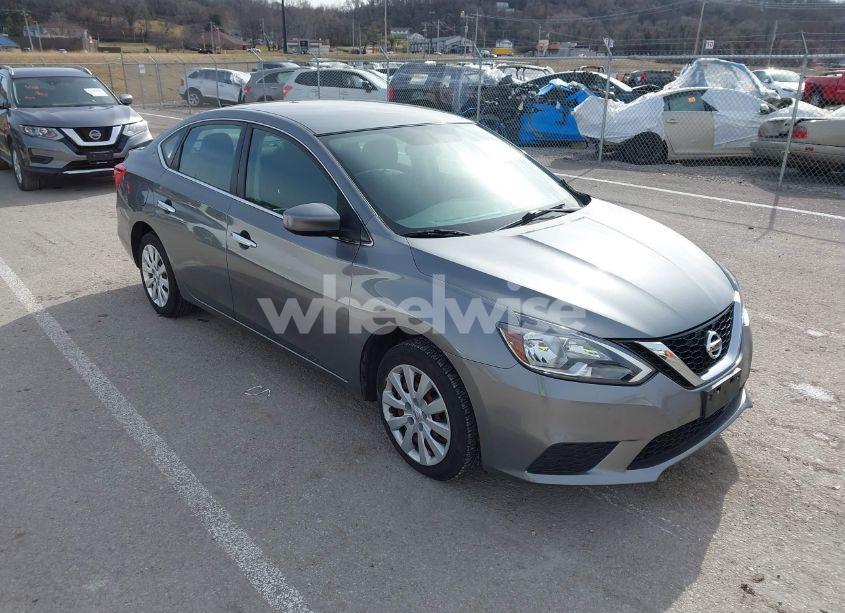 2018 Nissan Sentra S (VIN 3N1AB7AP2JY271476) main photo