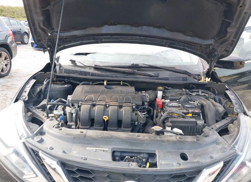 Photo 10 of 2018 Nissan Sentra S (VIN 3N1AB7AP2JY272515)