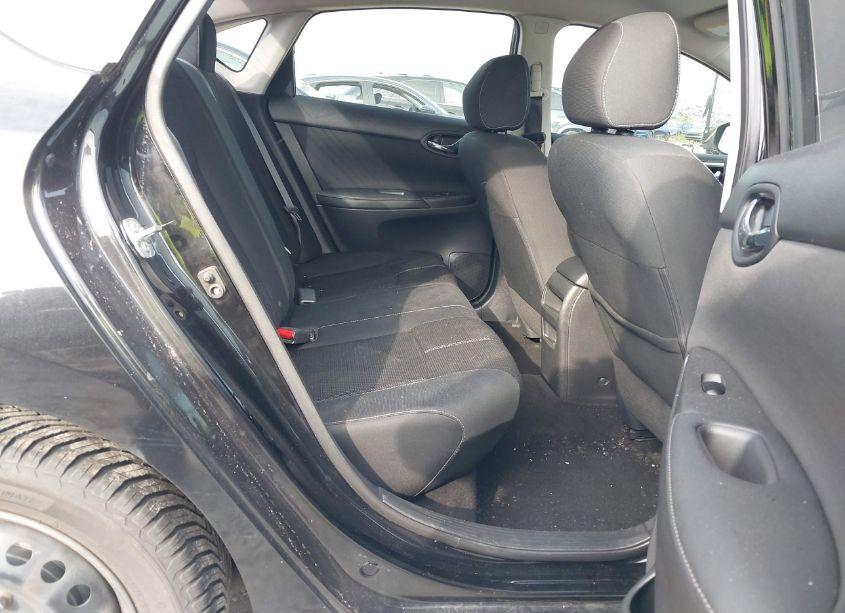 Photo 8 of 2018 Nissan Sentra S (VIN 3N1AB7AP2JY272515)