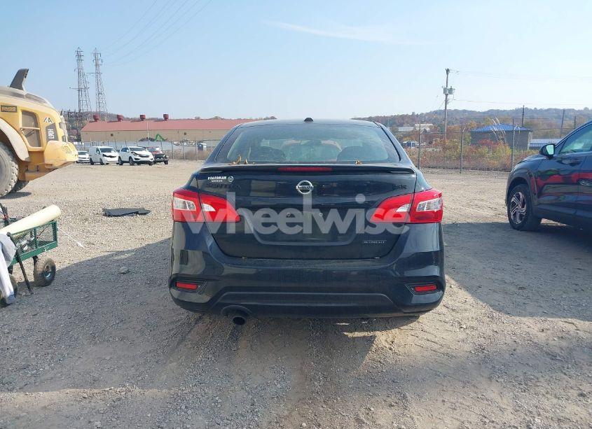 Photo 16 of 2018 Nissan Sentra SR (VIN 3N1AB7AP2JY274524)