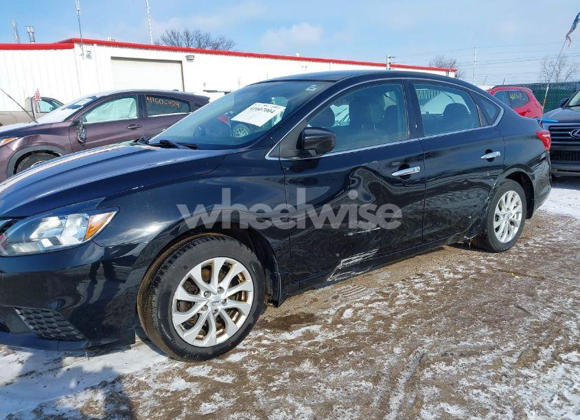 Photo 6 of 2018 Nissan Sentra SV (VIN 3N1AB7AP2JY274717)