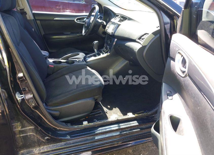 Photo 5 of 2018 Nissan Sentra SR (VIN 3N1AB7AP2JY275642)