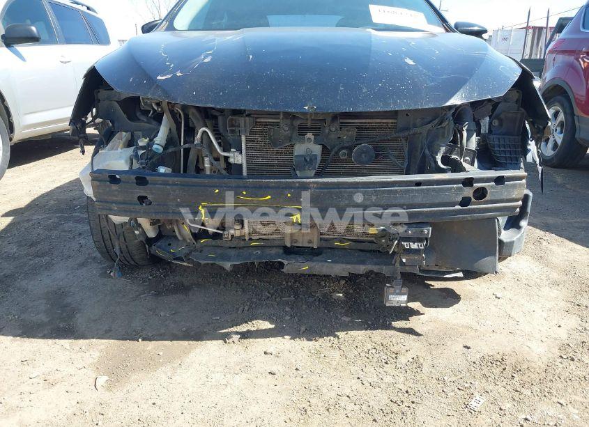 Photo 6 of 2018 Nissan Sentra SR (VIN 3N1AB7AP2JY275642)