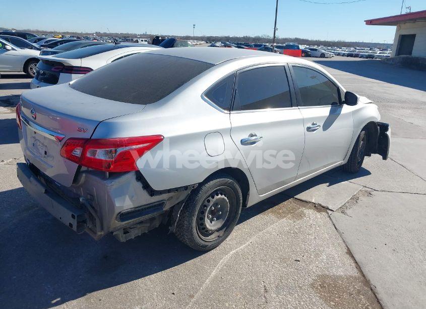 Photo 4 of 2018 Nissan Sentra S (VIN 3N1AB7AP2JY285541)