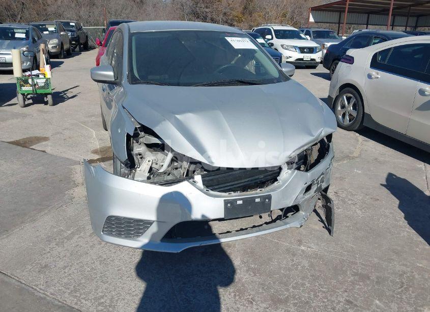 Photo 6 of 2018 Nissan Sentra S (VIN 3N1AB7AP2JY285541)
