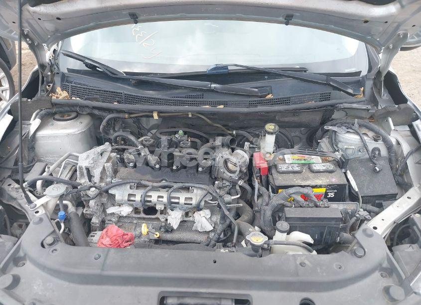 Photo 10 of 2018 Nissan Sentra S (VIN 3N1AB7AP2JY299858)