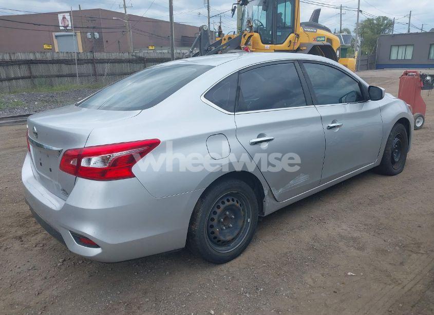 Photo 4 of 2018 Nissan Sentra S (VIN 3N1AB7AP2JY299858)
