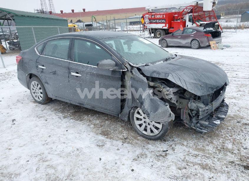 2018 Nissan Sentra S (VIN 3N1AB7AP2JY311927) main photo