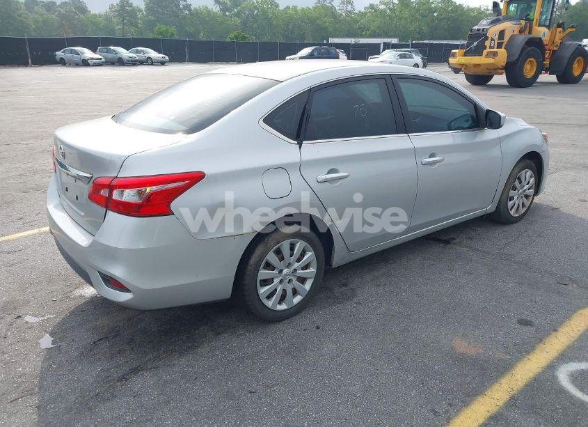 Photo 4 of 2018 Nissan Sentra S (VIN 3N1AB7AP2JY313399)