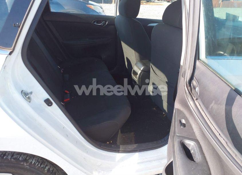 Photo 8 of 2018 Nissan Sentra S (VIN 3N1AB7AP2JY314360)