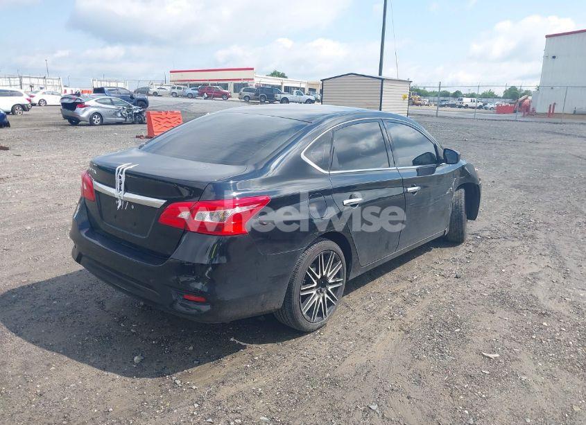 Photo 4 of 2018 Nissan Sentra S (VIN 3N1AB7AP2JY325164)