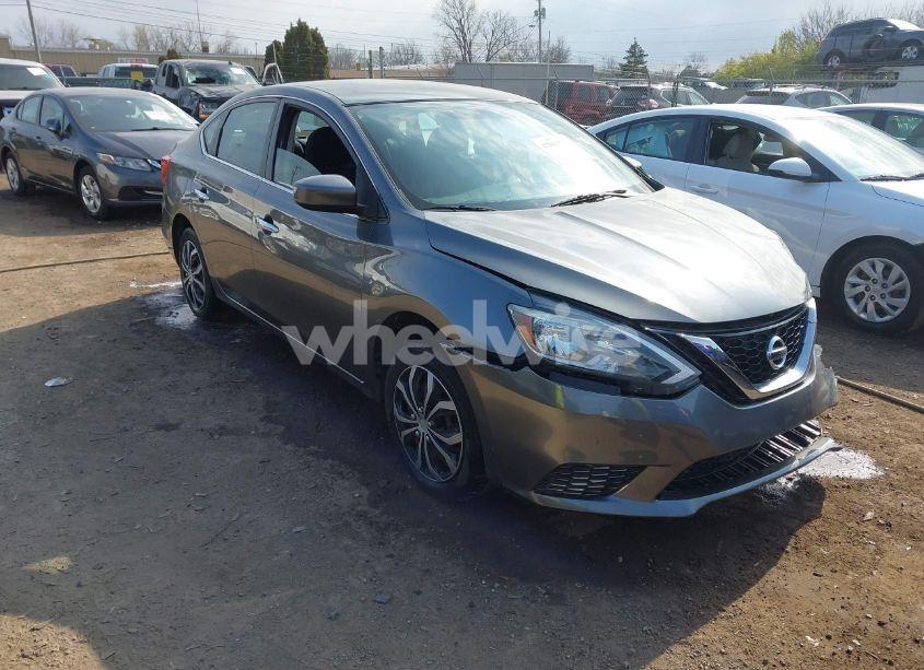 2018 Nissan Sentra S/SL/SR/SV (VIN 3N1AB7AP2JY327593) main photo