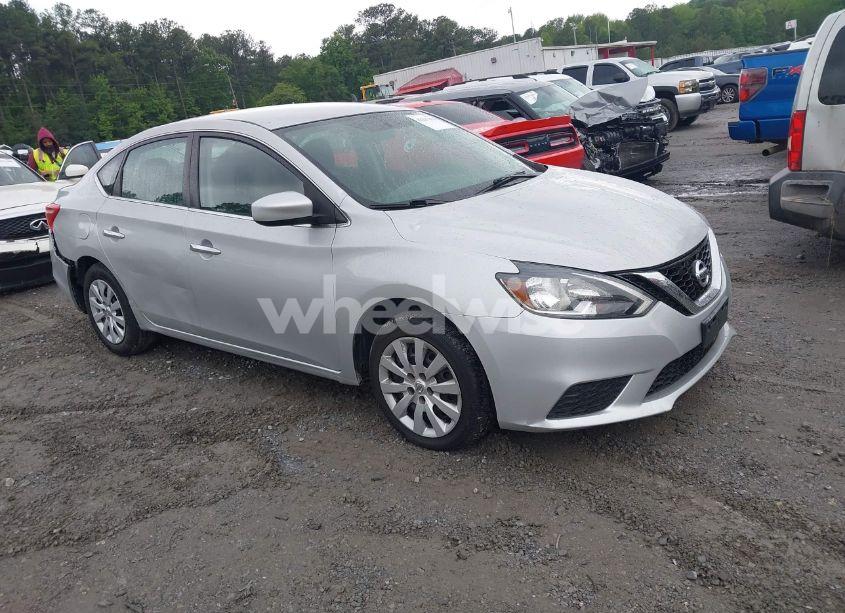 2018 Nissan Sentra S (VIN 3N1AB7AP2JY328100) main photo