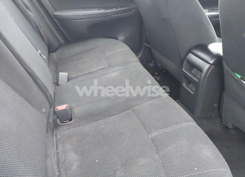 Photo 8 of 2018 Nissan Sentra S (VIN 3N1AB7AP2JY328100)