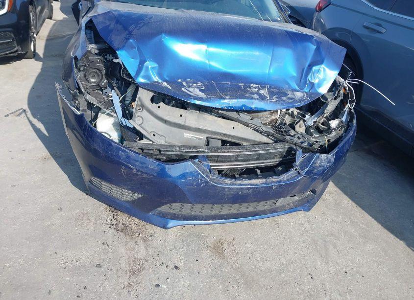 Photo 6 of 2018 Nissan Sentra S (VIN 3N1AB7AP2JY329120)