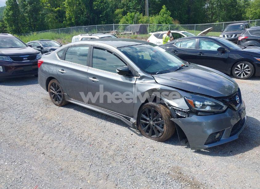 2018 Nissan Sentra SR (VIN 3N1AB7AP2JY330218) main photo