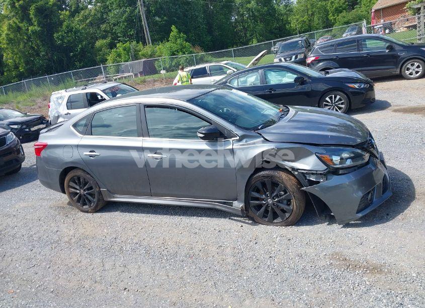 Photo 13 of 2018 Nissan Sentra SR (VIN 3N1AB7AP2JY330218)