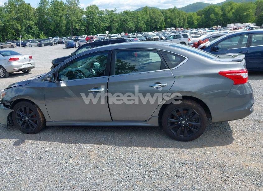 Photo 14 of 2018 Nissan Sentra SR (VIN 3N1AB7AP2JY330218)