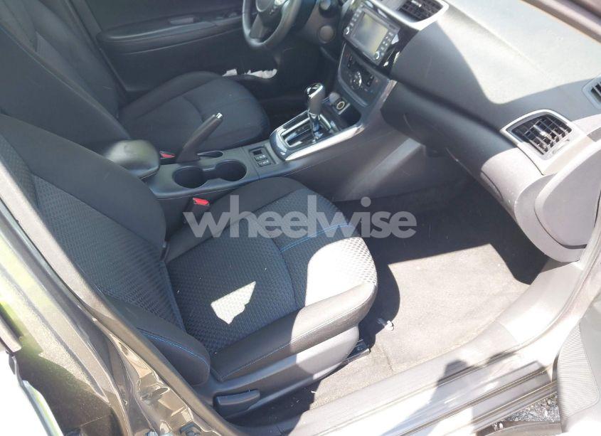 Photo 5 of 2018 Nissan Sentra SR (VIN 3N1AB7AP2JY330218)