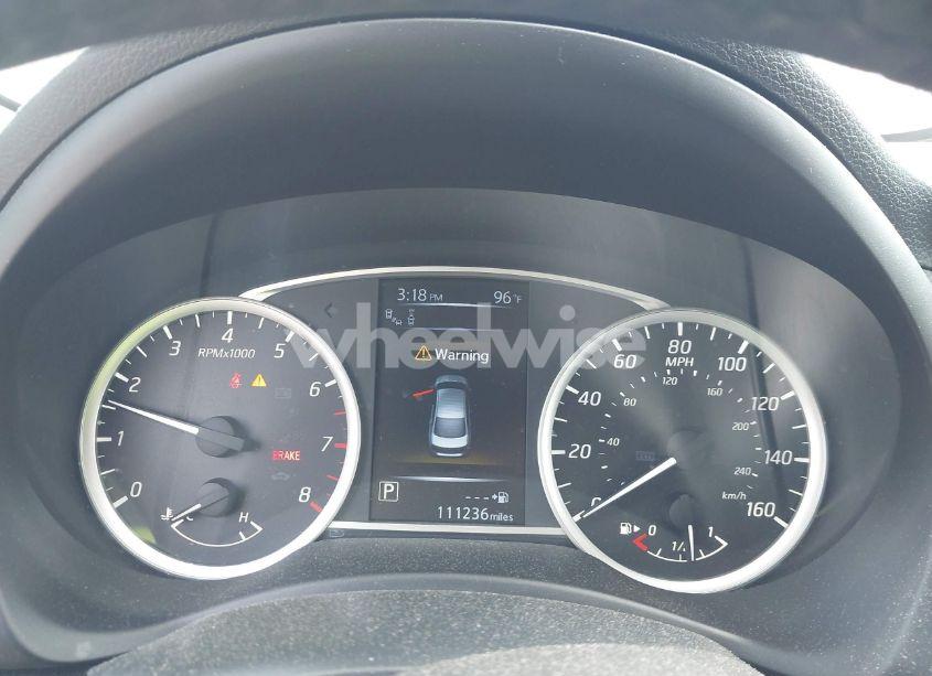 Photo 7 of 2018 Nissan Sentra SR (VIN 3N1AB7AP2JY330218)