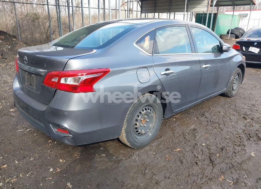 Photo 4 of 2018 Nissan Sentra S (VIN 3N1AB7AP2JY332132)