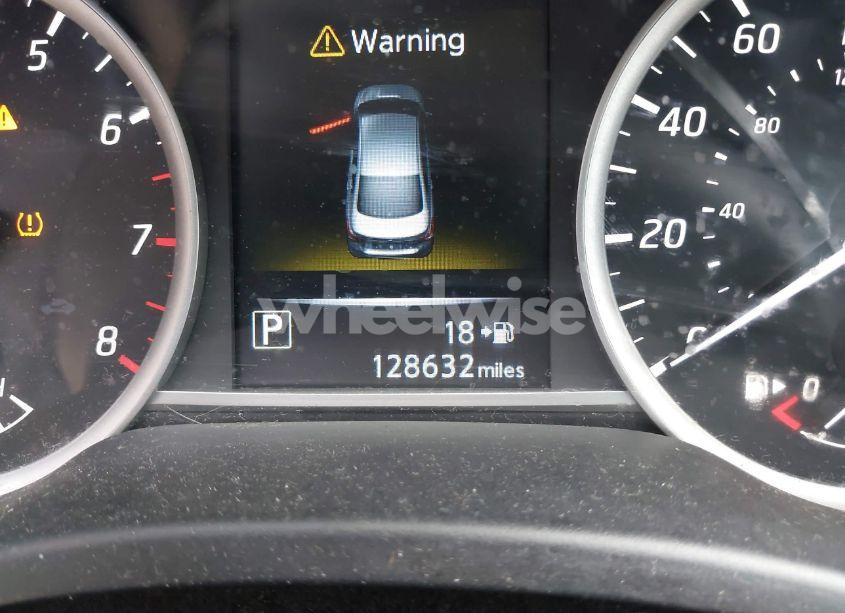 Photo 7 of 2018 Nissan Sentra S (VIN 3N1AB7AP2JY332132)