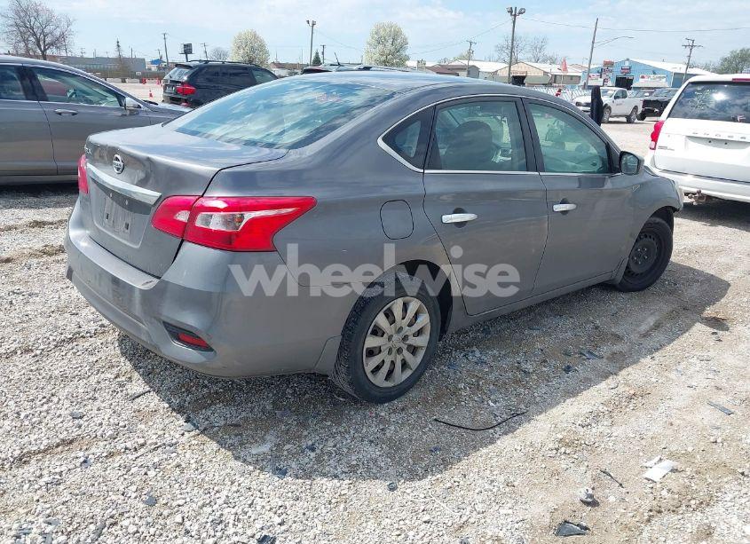 Photo 4 of 2018 Nissan Sentra S (VIN 3N1AB7AP2JY334995)