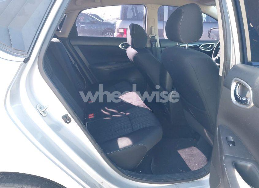 Photo 8 of 2019 Nissan Sentra SV (VIN 3N1AB7AP2KL603186)