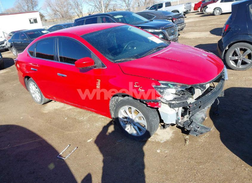 2019 Nissan Sentra SV (VIN 3N1AB7AP2KL610185) main photo