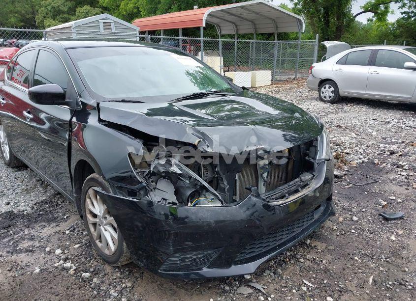 Photo 6 of 2019 Nissan Sentra SV (VIN 3N1AB7AP2KL611613)