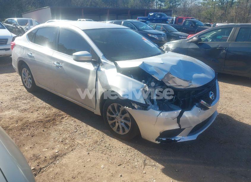 2019 Nissan Sentra SV (VIN 3N1AB7AP2KL615869) main photo