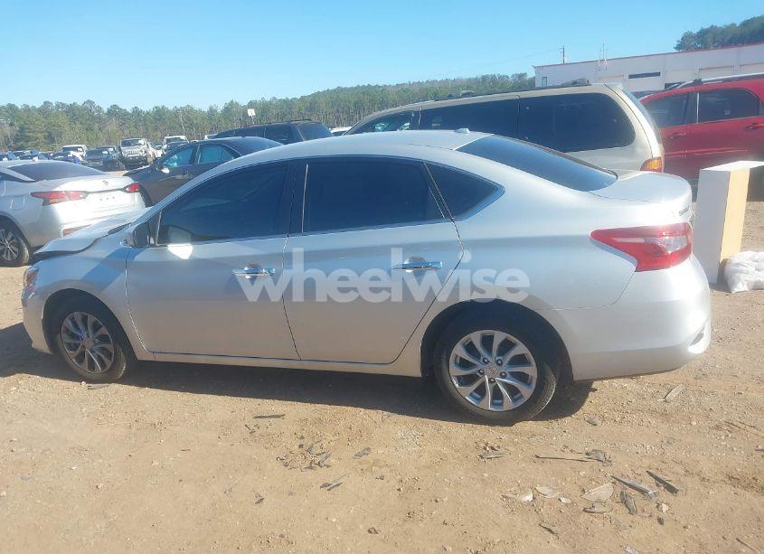Photo 14 of 2019 Nissan Sentra SV (VIN 3N1AB7AP2KL615869)