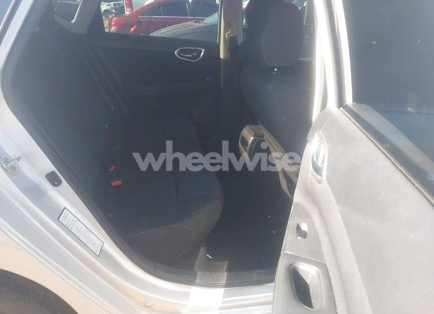 Photo 8 of 2019 Nissan Sentra SV (VIN 3N1AB7AP2KL615869)