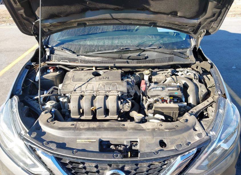 Photo 10 of 2019 Nissan Sentra SV (VIN 3N1AB7AP2KL626290)