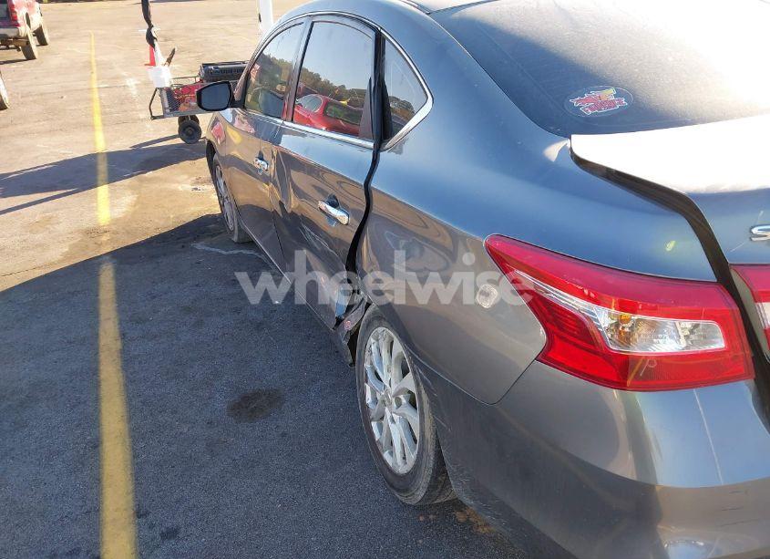 Photo 17 of 2019 Nissan Sentra SV (VIN 3N1AB7AP2KL626290)