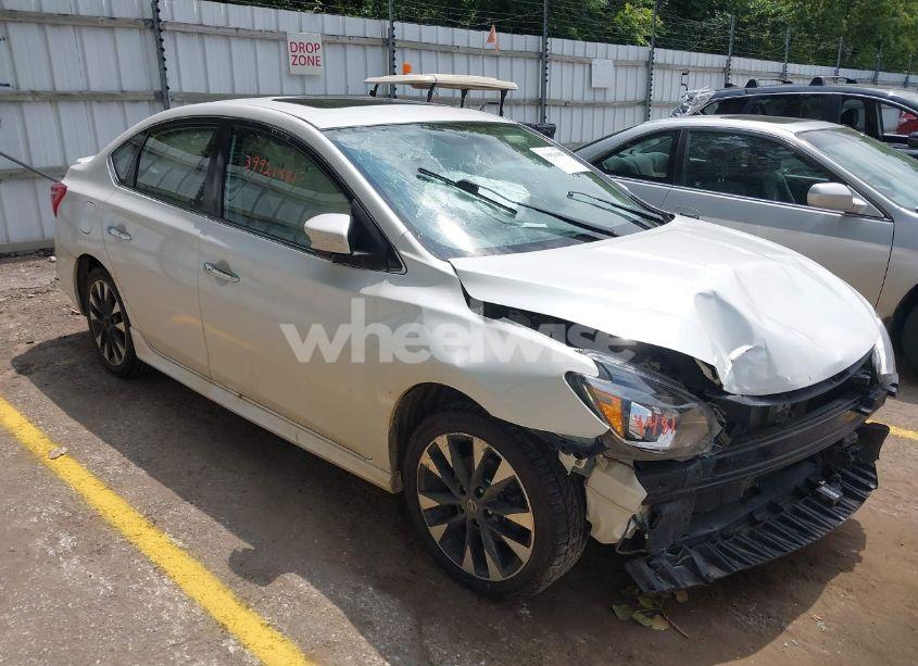 2019 Nissan Sentra SR (VIN 3N1AB7AP2KY216155) main photo