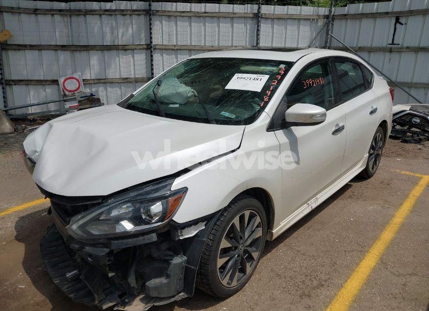 Photo 2 of 2019 Nissan Sentra SR (VIN 3N1AB7AP2KY216155)