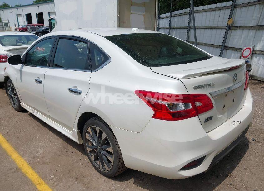 Photo 3 of 2019 Nissan Sentra SR (VIN 3N1AB7AP2KY216155)